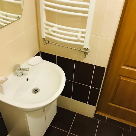 Apartment 21