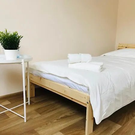 21 Apartment *